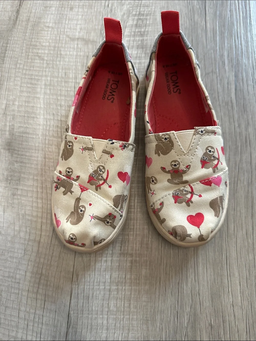 TOMS Kids Beige Sloth Print Slip-Ons with Pink Interior